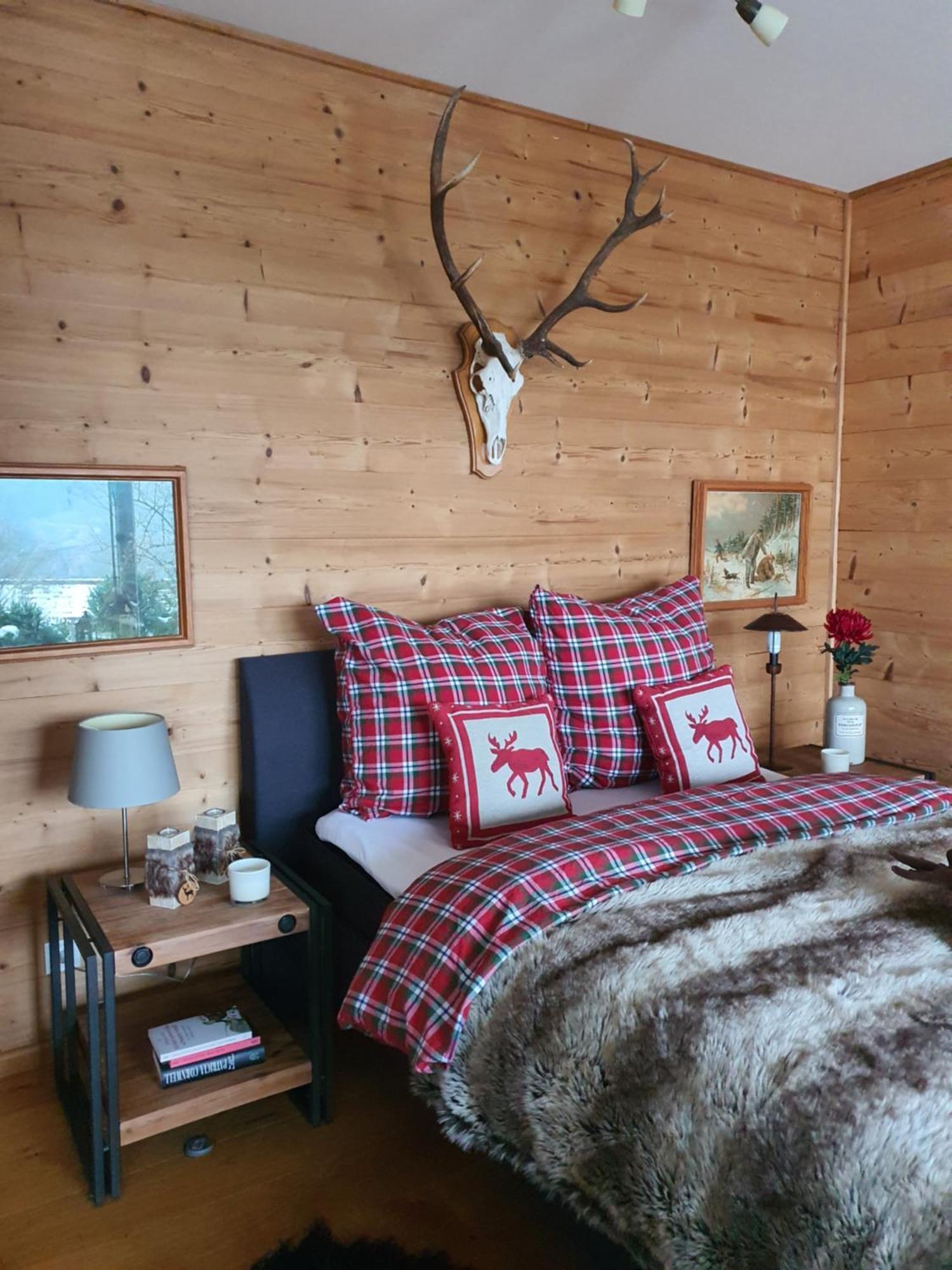 River Mosel Holiday Homes, Meerfeld Studio With A Lake View מראה חיצוני תמונה